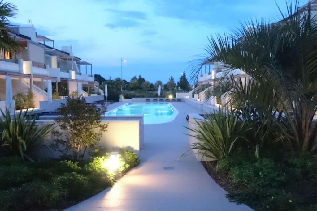 Residence Jesolo Lido Centro Con Piscina מראה חיצוני תמונה
